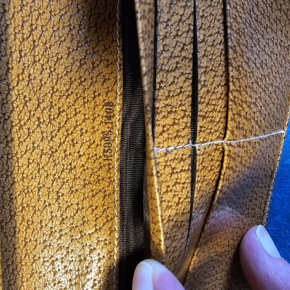 Authentic Gucci Wallet - Picture 12 of 16